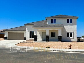 Building Photo - Two story San Luis Rental on a large corner lot.