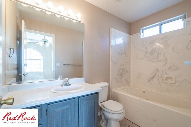 Building Photo - Pet Friendly - 4 Bed 2 Bath for rent in St. George