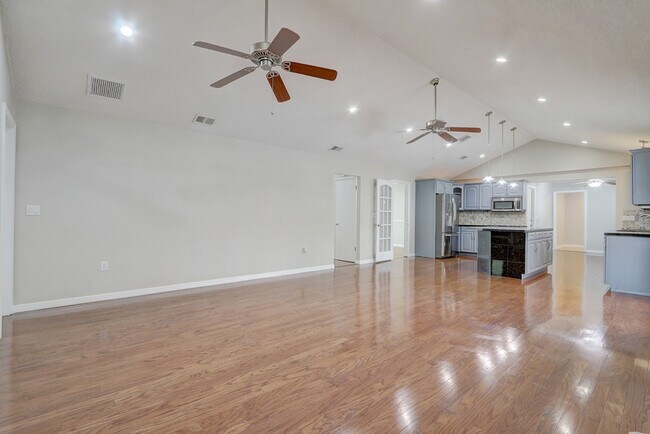Building Photo - 5281 Jade Cir