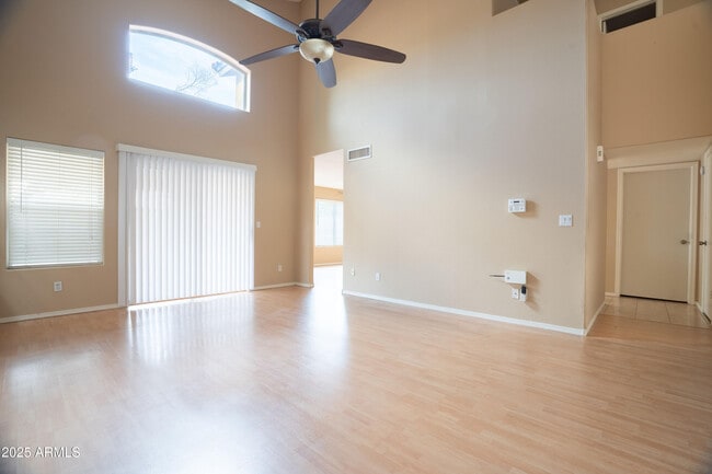 Building Photo - 1356 E Helena Dr