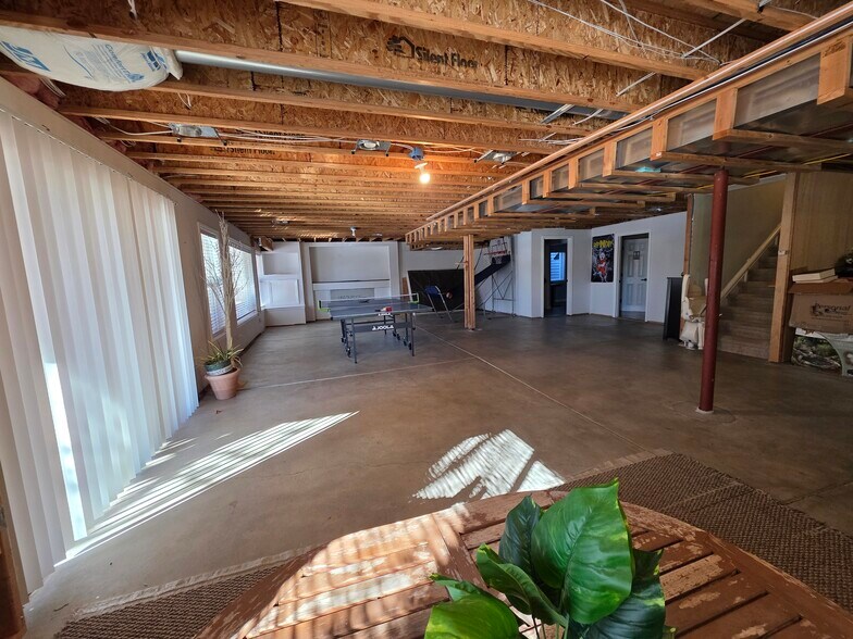 Building Photo - 9536 W Avalon Dr