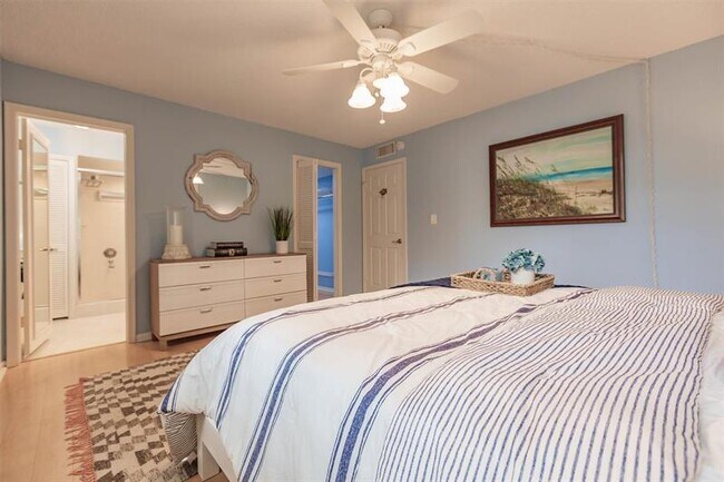 Building Photo - 1665 S Ocean Ln