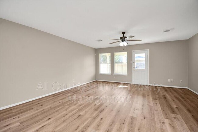 Building Photo - 21910 Willow Shade Ln