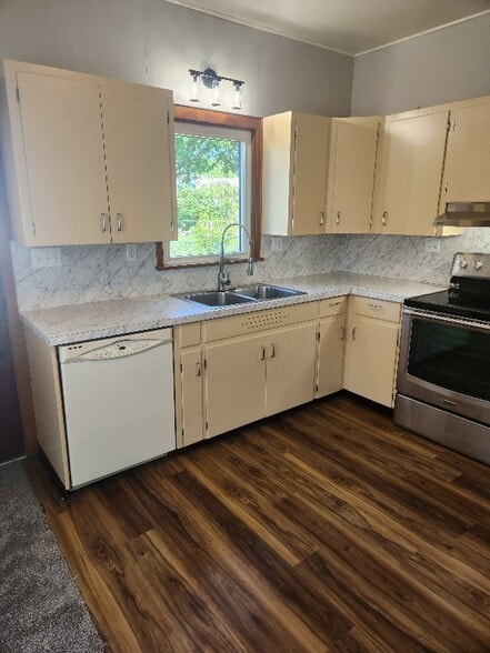 Building Photo - 127 N Washington St