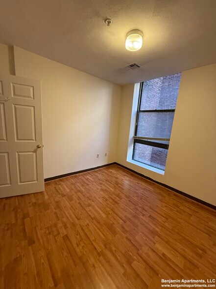 Building Photo - 68 Essex St