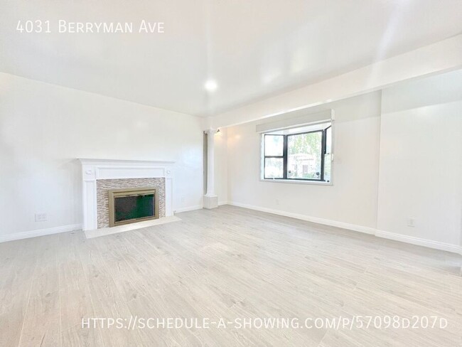 Building Photo - Newly remodeled two story 3 Bed + 2 Bath H...