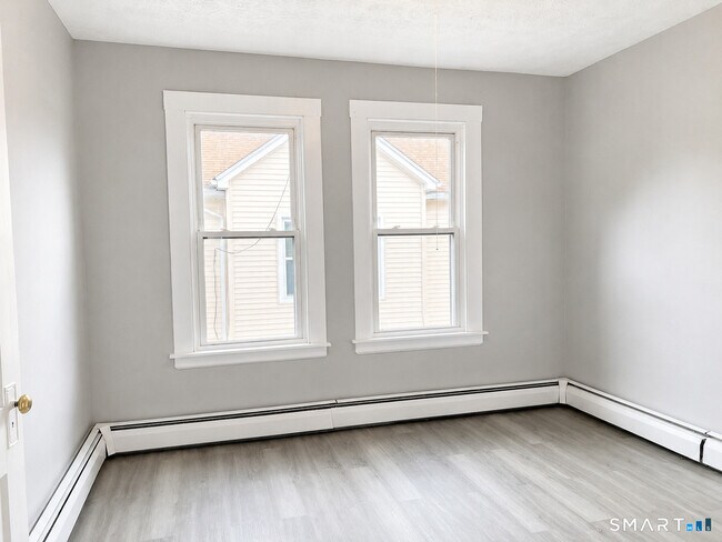 Building Photo - 67 Brooklawn St