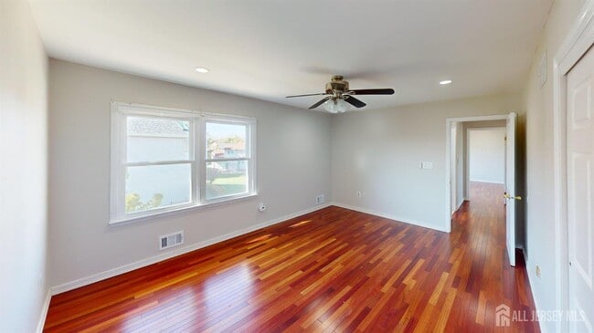 Building Photo - 77 Princess Dr