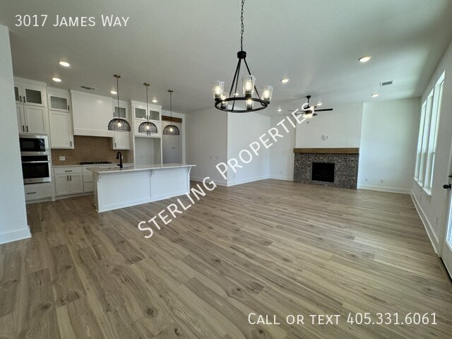 Building Photo - 3017 James Way