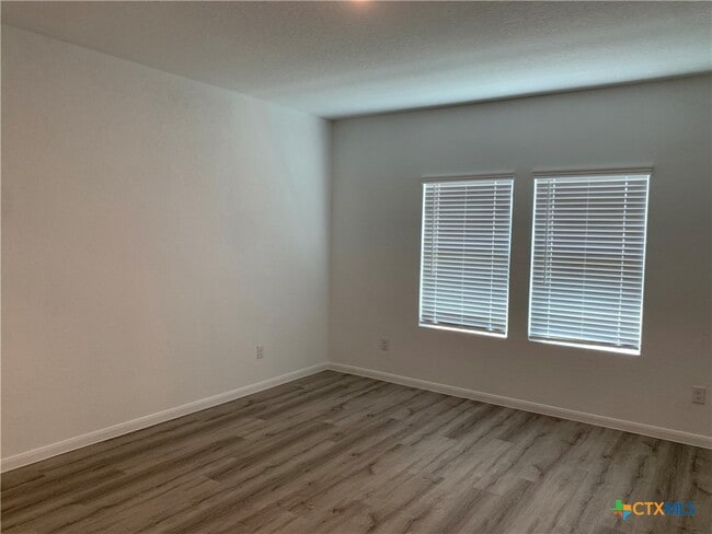Building Photo - 415 Fig Tree St