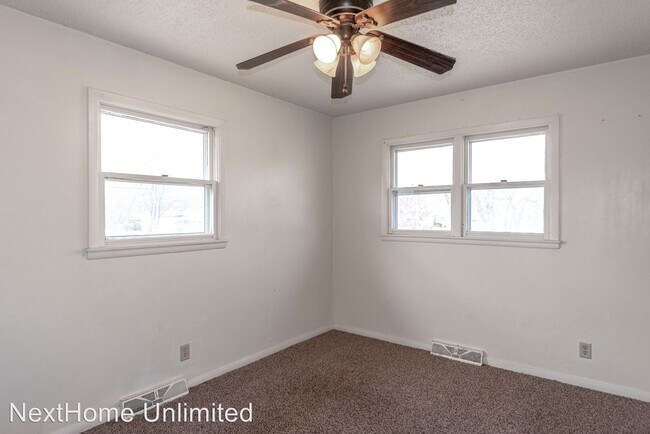 Building Photo - 6 br, 3 bath House - 540 W 12th St.