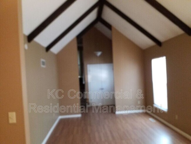Building Photo - 10013 N Harrison Dr