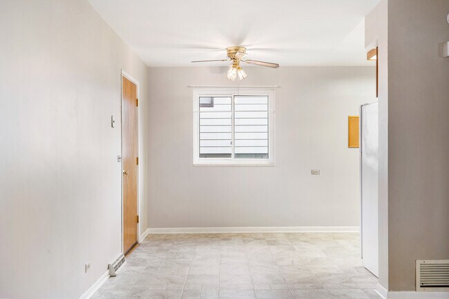 Building Photo - 517 Prairie Ave