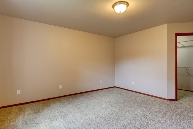 Building Photo - 3 Bedroom/2 Bath with garage home in Crosby Commons