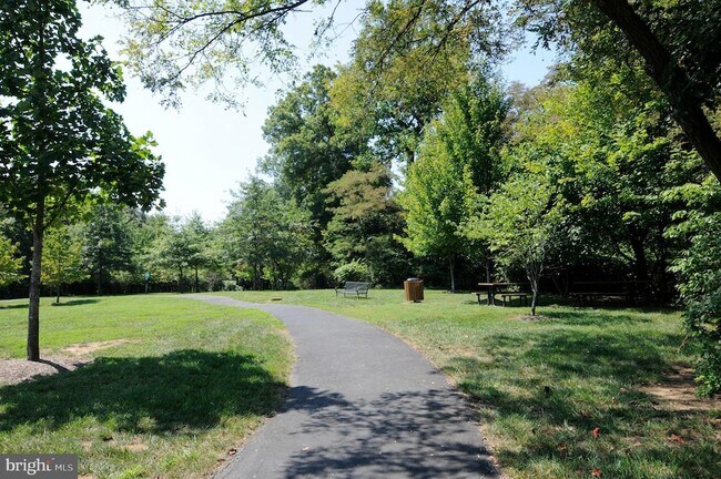 Building Photo - 2002 Peggy Stewart Way