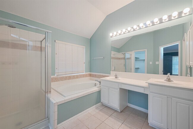 Building Photo - 16015 Rittenberg Ct
