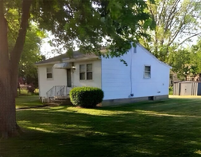 Building Photo - 219 Texas Ave