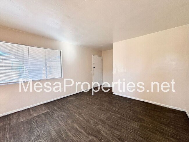 Building Photo - 16142 Orange St