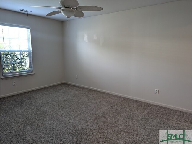Building Photo - 325 Windmill Dr