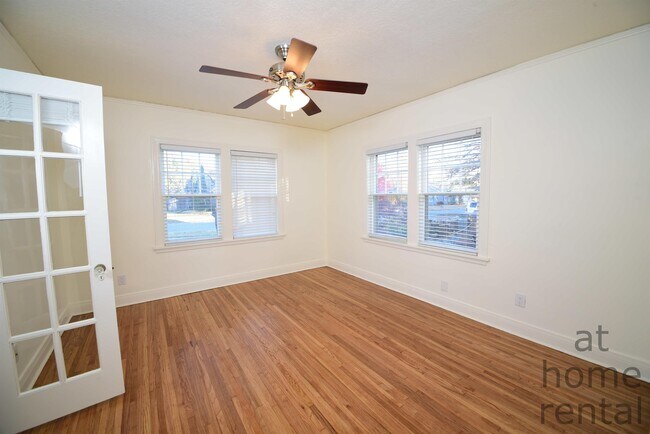 Building Photo - 1740 S Yorktown Ave