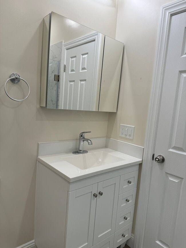 Building Photo - Newly Remodeled 3 Room Studio Apartment