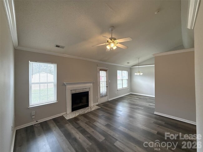 Building Photo - 1511 Hudson Graham Ln