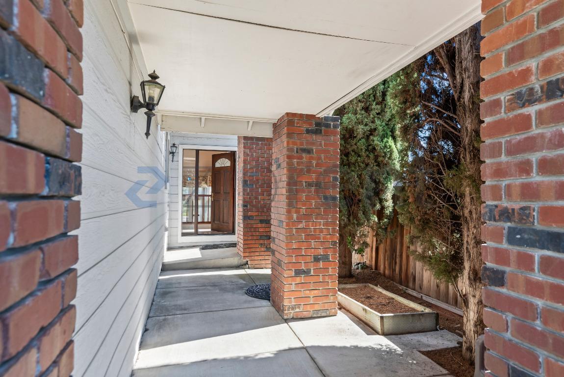 Building Photo - 2030 Laurel Canyon Ct