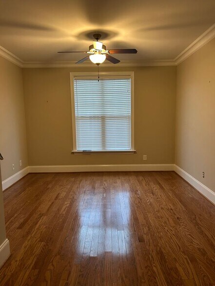 Building Photo - 1048 Philpott Dr