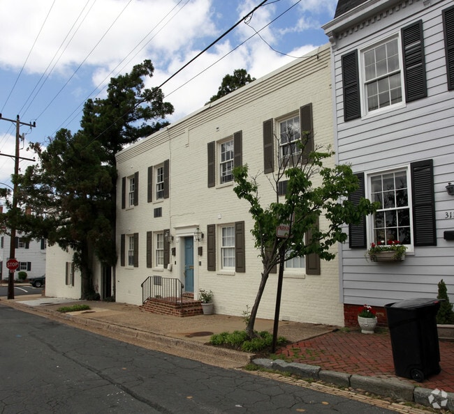 Building Photo - Tunnel Flats