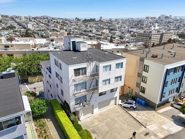 Building Photo - 90 Terra Vista Ave