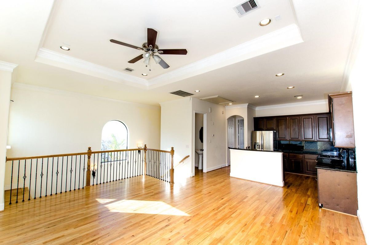 Building Photo - 308 Grove St