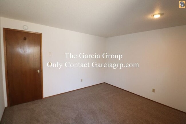 Building Photo - 10634 SW 49th Ave