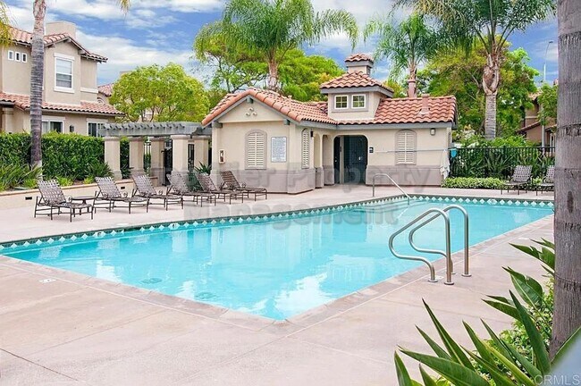 Building Photo - ***Beautiful Like-New 2 bed / 2.5 bath / 1...