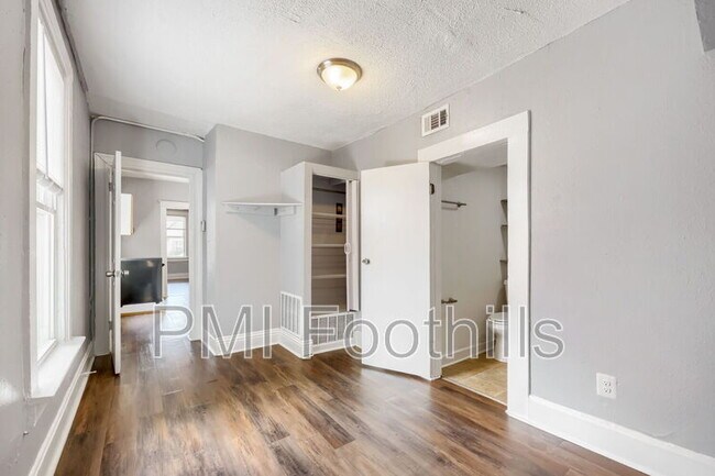 Building Photo - 420 Fox St