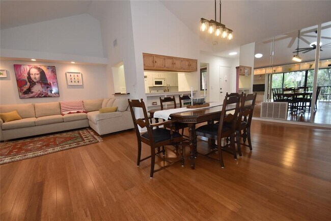 Building Photo - 1608 Bayhouse Point Dr