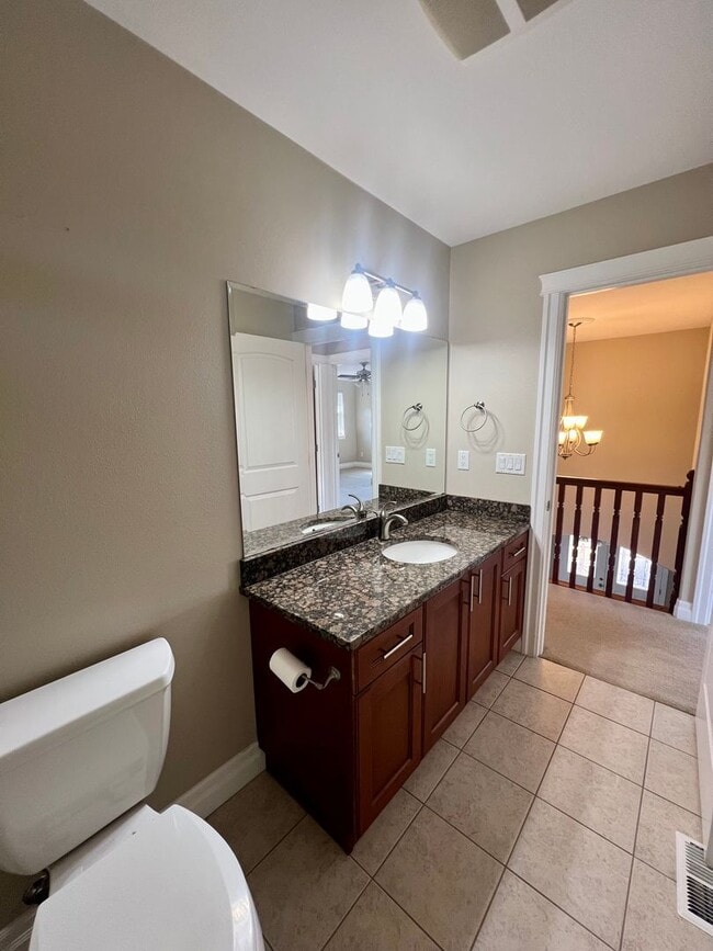 Building Photo - Beautiful 3 Bedroom in Private Community! HALF OFF FIRST MONTHS RENT!