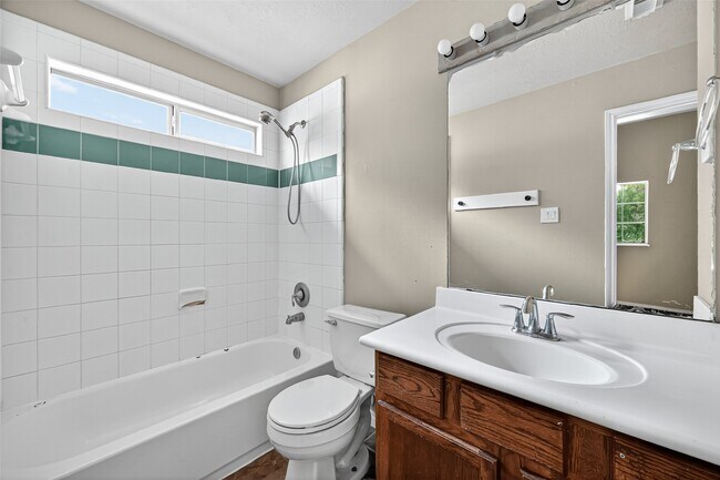 Building Photo - 16919 Creek Mountain Dr