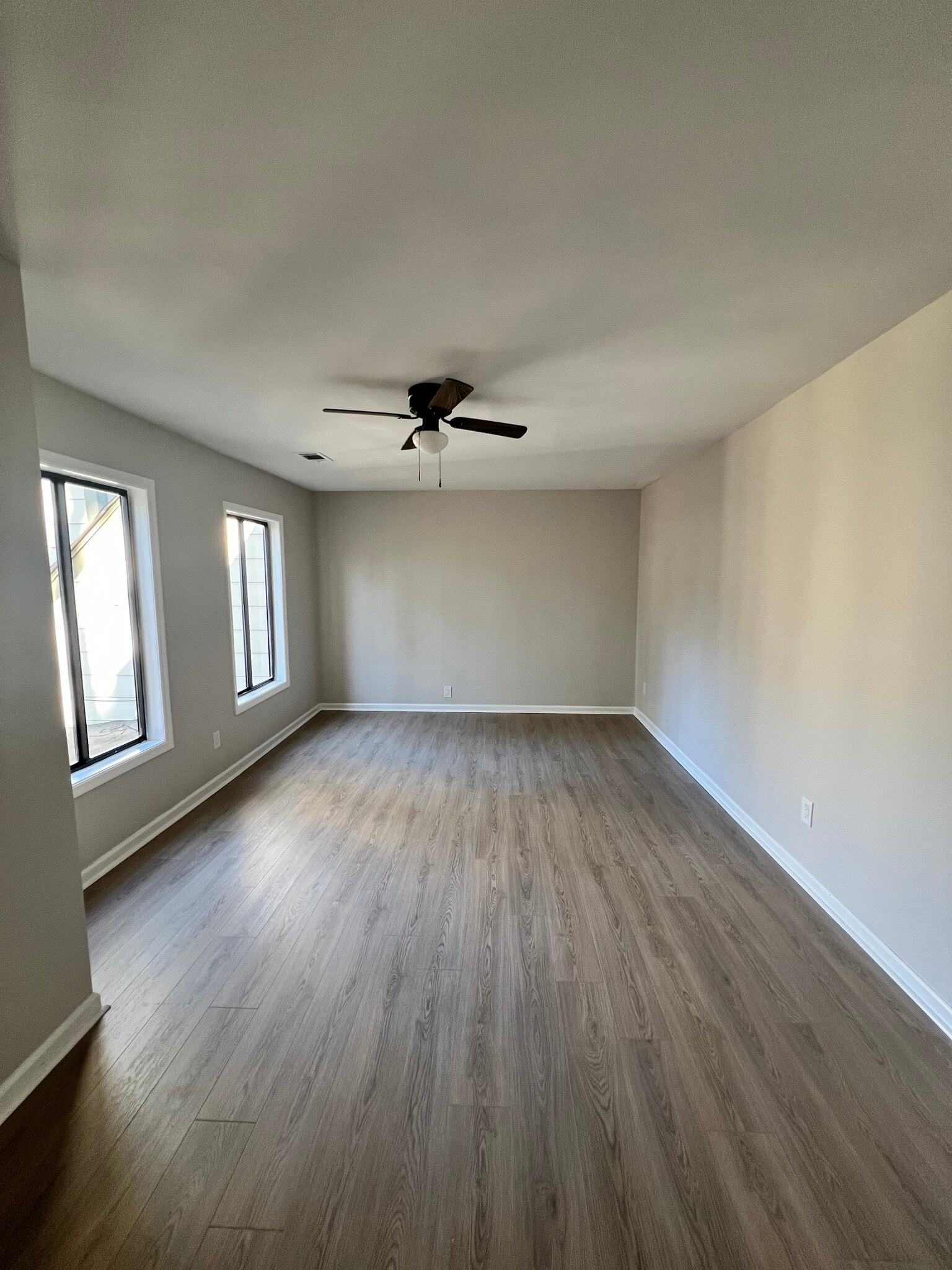 Master Bedroom - 67 Forrest Pl