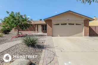 Building Photo - 2632 E Hillery Dr