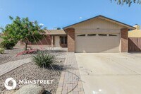 Building Photo - 2632 E Hillery Dr