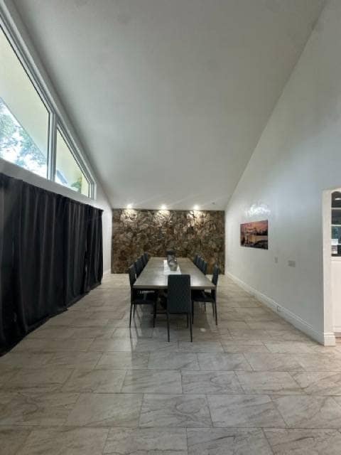 Building Photo - 4020 NW 101st Dr