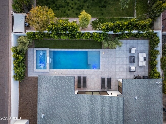 Building Photo - 4002 N 33rd Pl