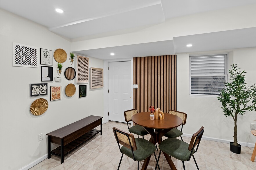 Building Photo - 303 Arlington Ave