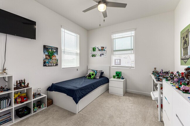 Building Photo - 4509 N 197th Ln