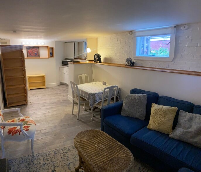 Building Photo - 101 Fayerweather St