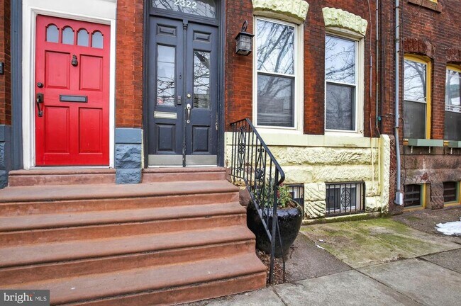 Building Photo - 2322 Poplar St