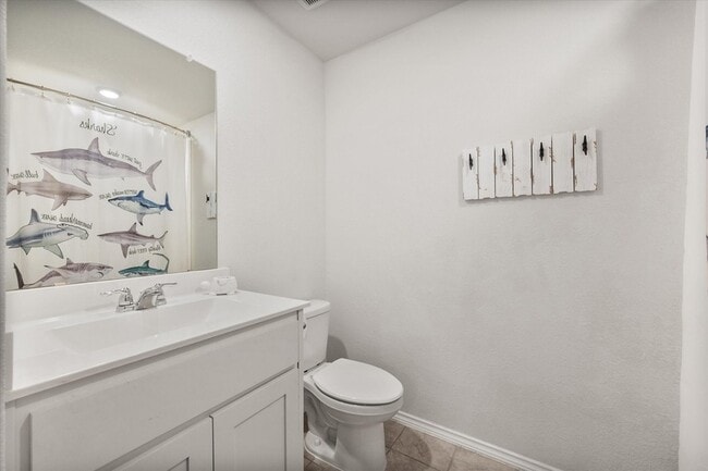 Building Photo - 105 Greengate Dr