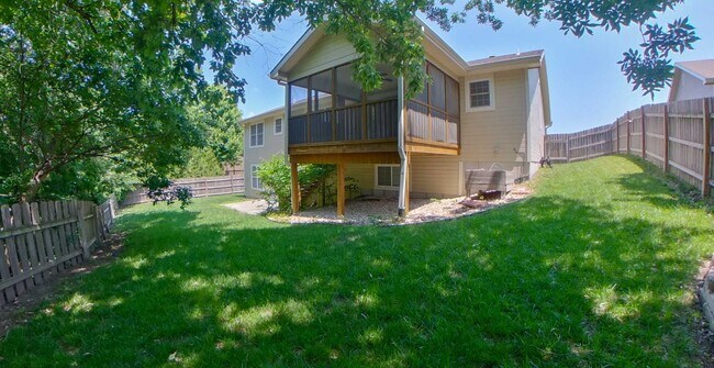 Building Photo - 3D Tour Available - Beautiful Home w/ Fully Finished Basement + Fenced-in Yard + Screened-in Deck...