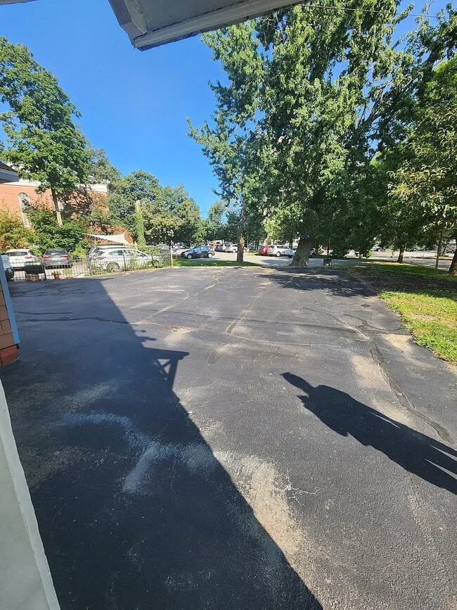 Building Photo - 511 Broadway