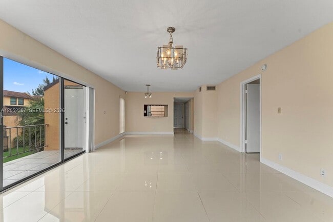 Building Photo - 430 Commodore Dr